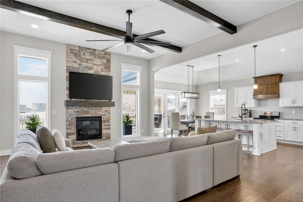 1809 NW Madi Court — photo 3