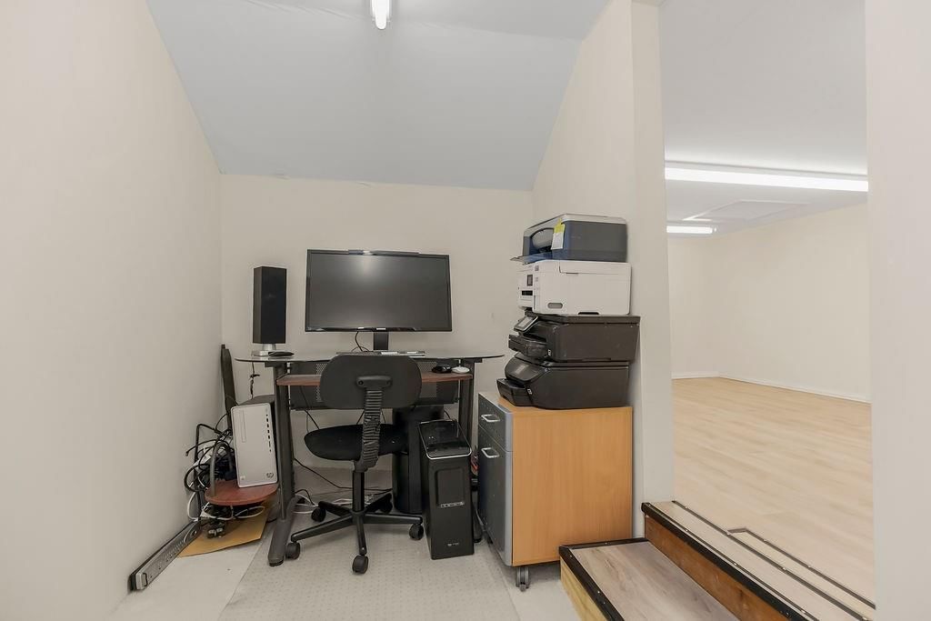 4501 NW Baltimore Court — photo 25