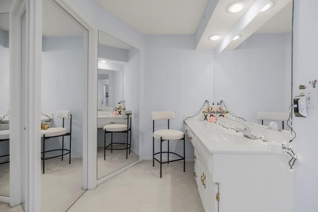 4501 NW Baltimore Court — photo 30