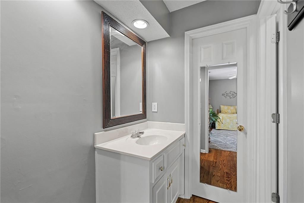14012 Parkhill Lane — photo 35