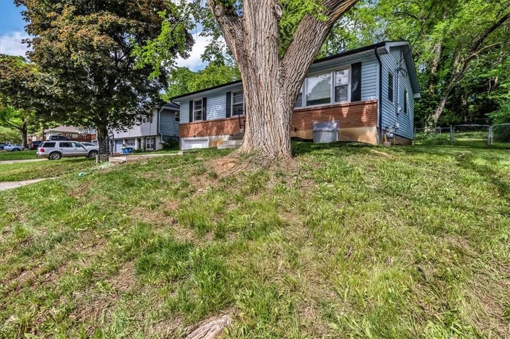 425 Maple Street — photo 3