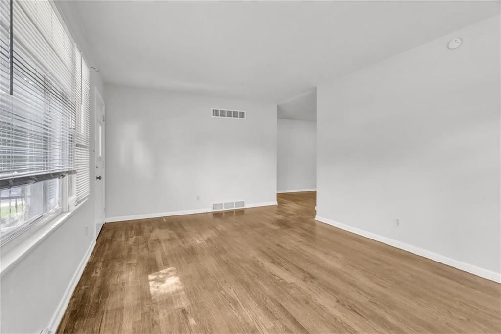 425 Maple Street — photo 5