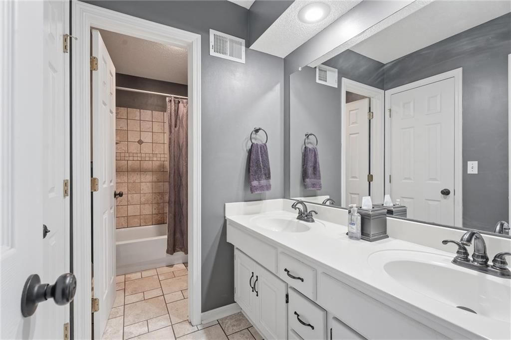 14300 Hadley Street — photo 29