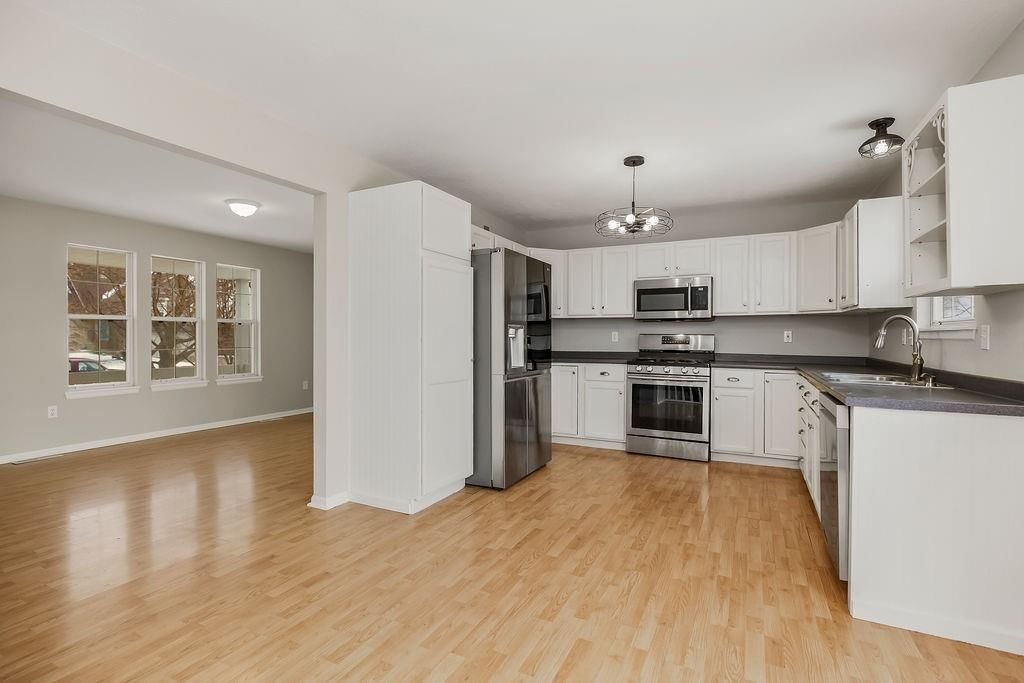 704 SE 11th Street — photo 6