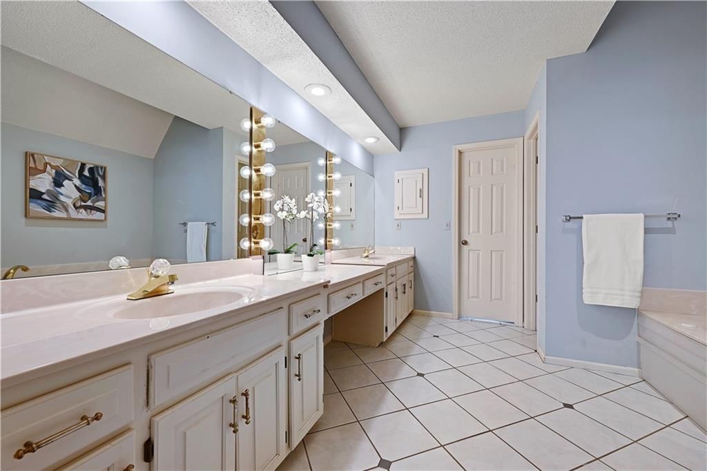 1480 E Sleepy Hollow Drive — photo 37