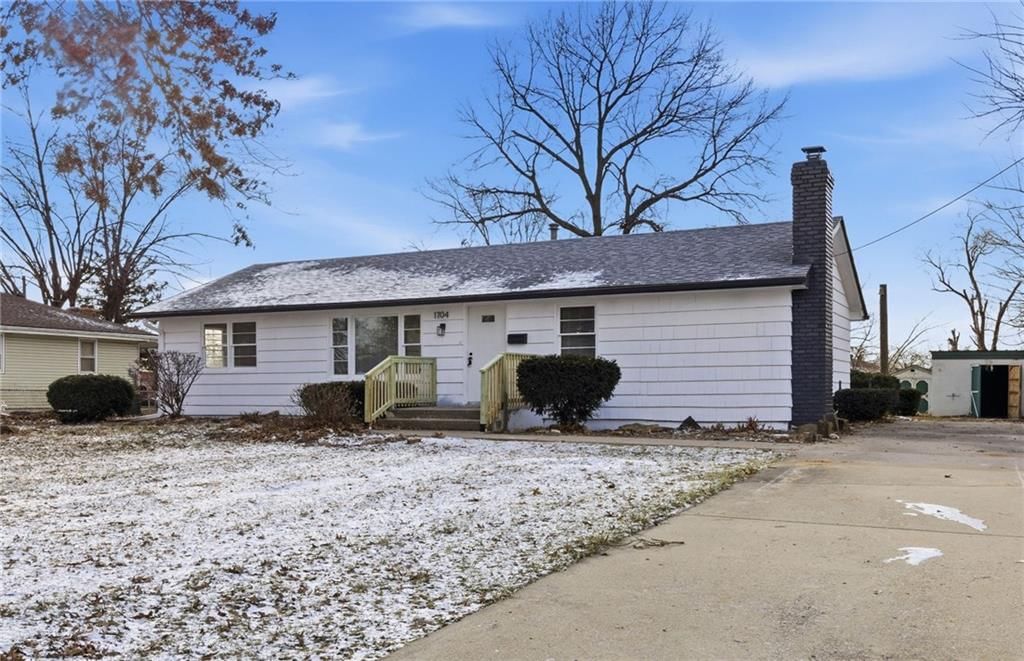1704 Highland Drive — photo 3