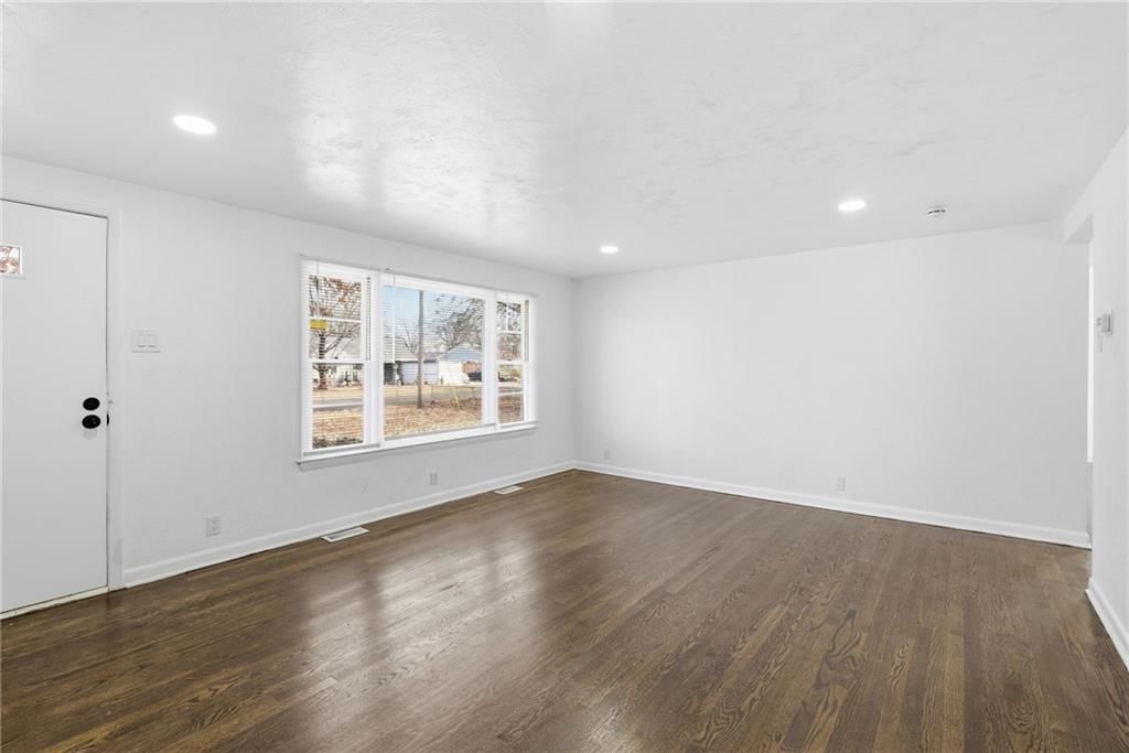 1704 Highland Drive — photo 5