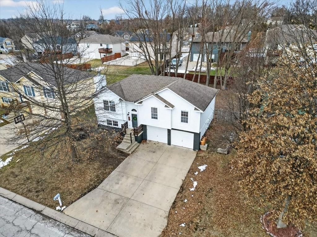 404 NW Orion Drive — photo 4