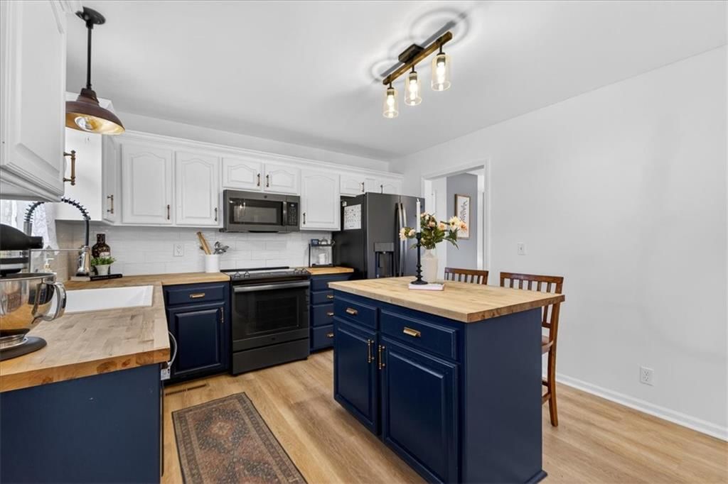 404 NW Orion Drive — photo 8