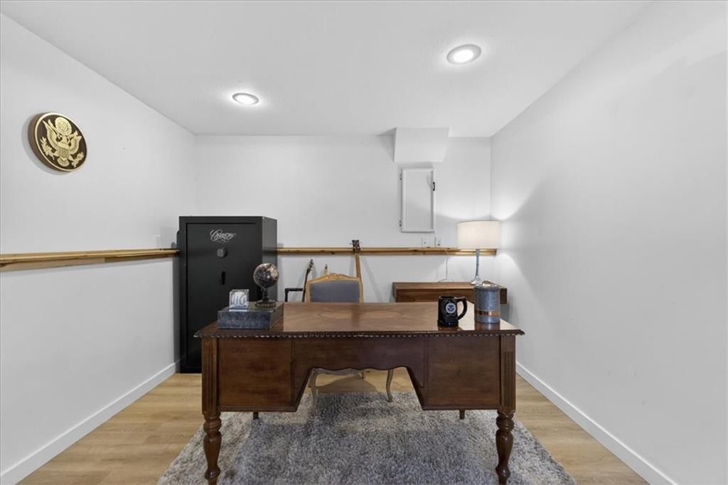 404 NW Orion Drive — photo 32