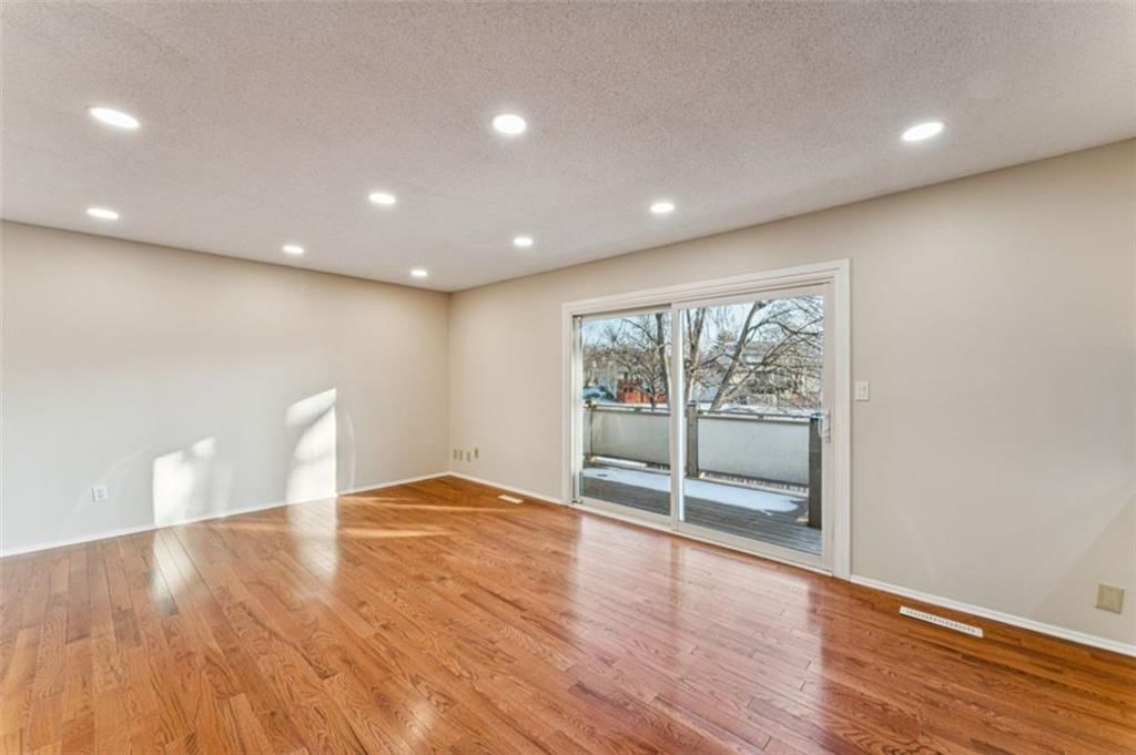 10902 Bradshaw Street — photo 2