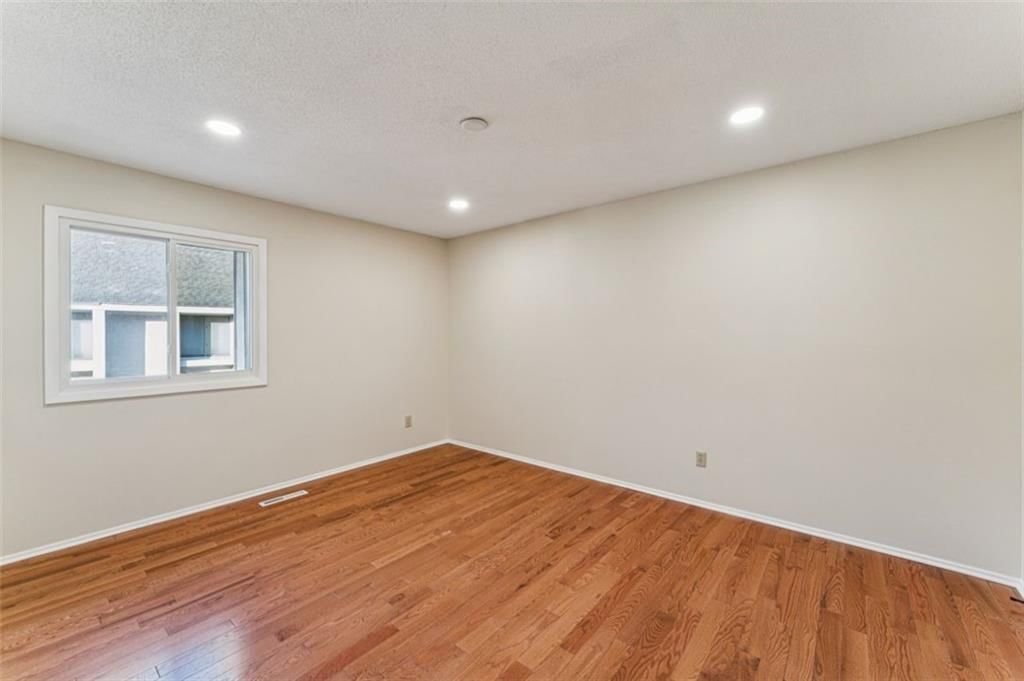 10902 Bradshaw Street — photo 13