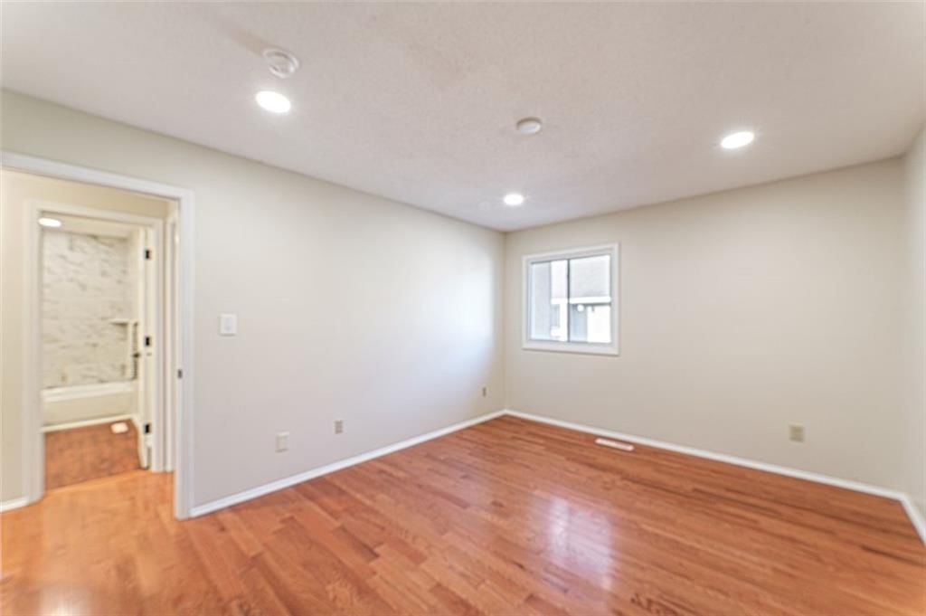10902 Bradshaw Street — photo 16