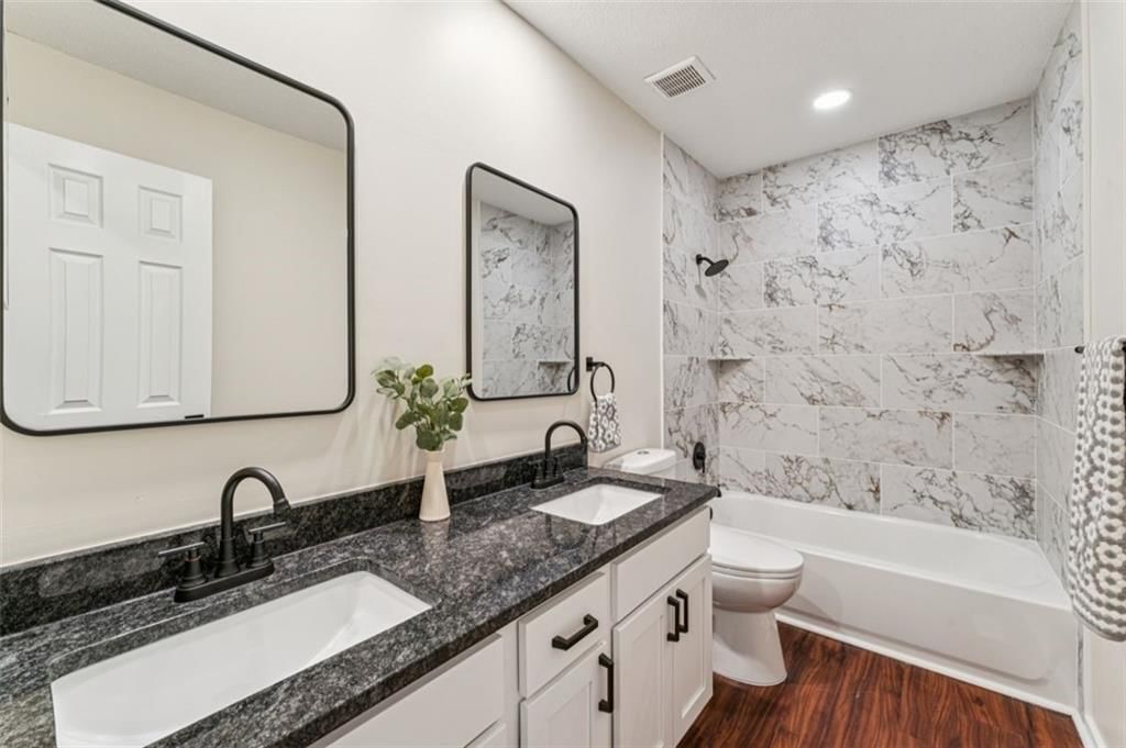 10902 Bradshaw Street — photo 17