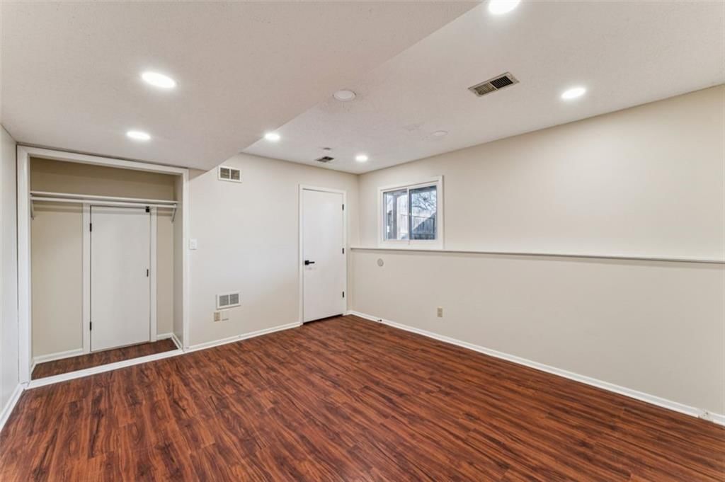 10902 Bradshaw Street — photo 21