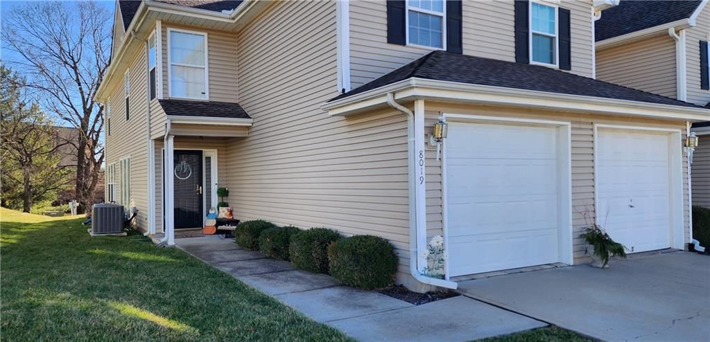 8019 N Lawn Avenue — photo 2