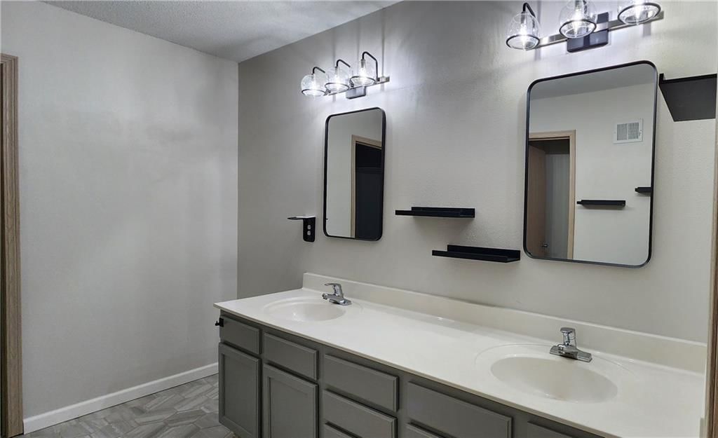 8019 N Lawn Avenue — photo 18