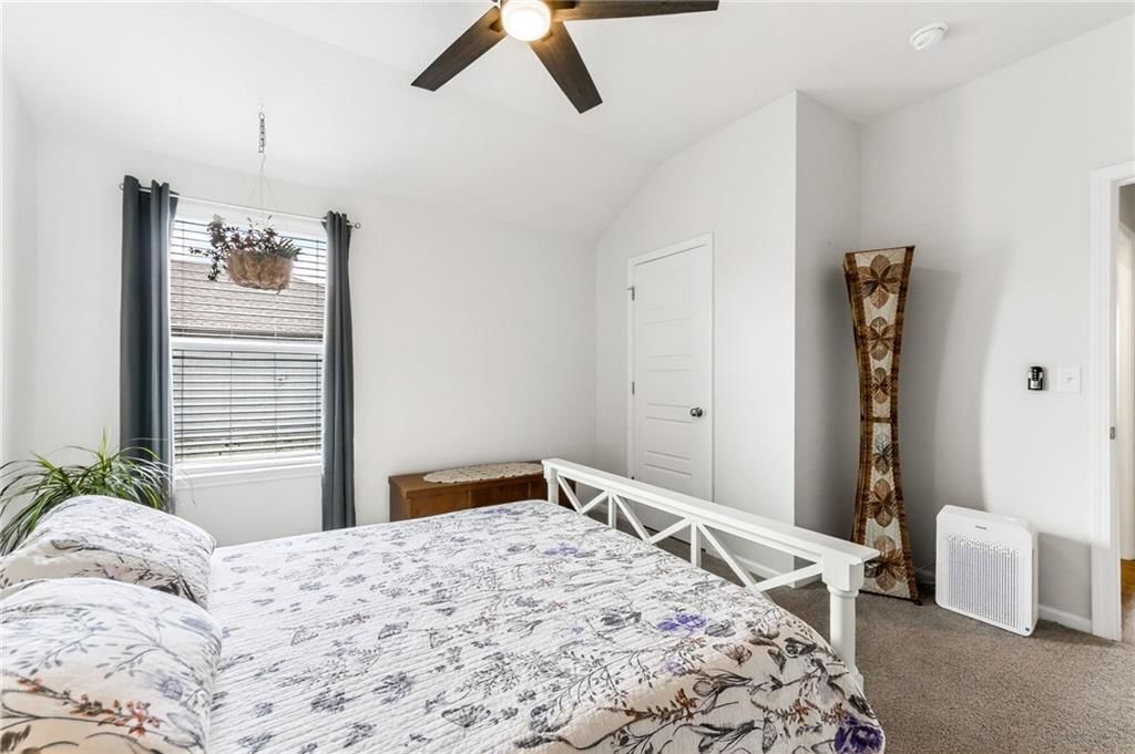 520 SE Laurel Drive — photo 8