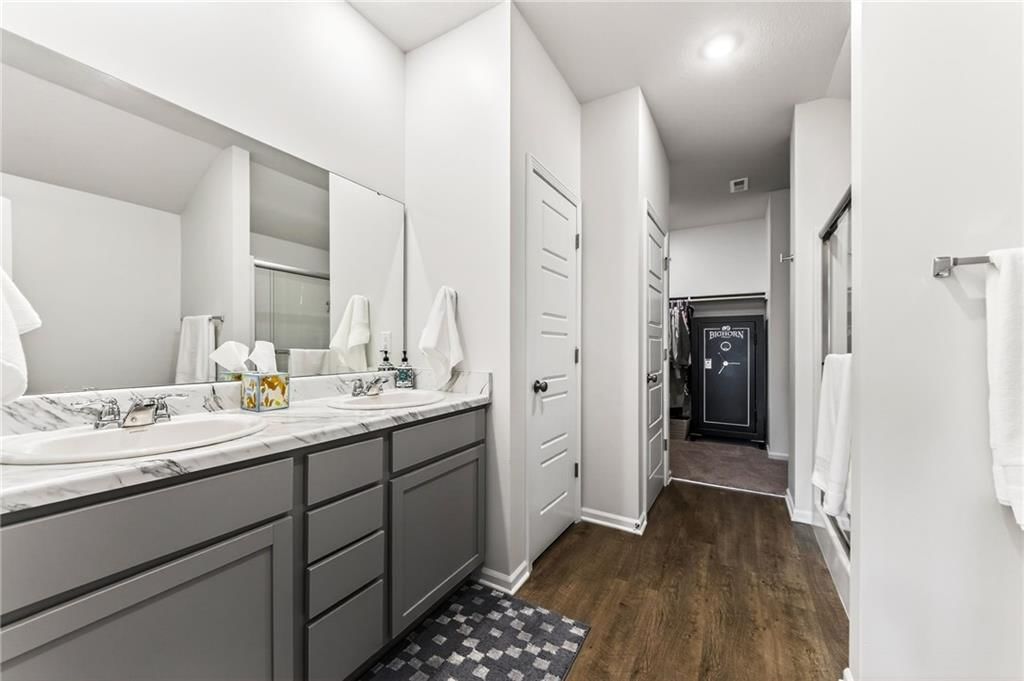 520 SE Laurel Drive — photo 22