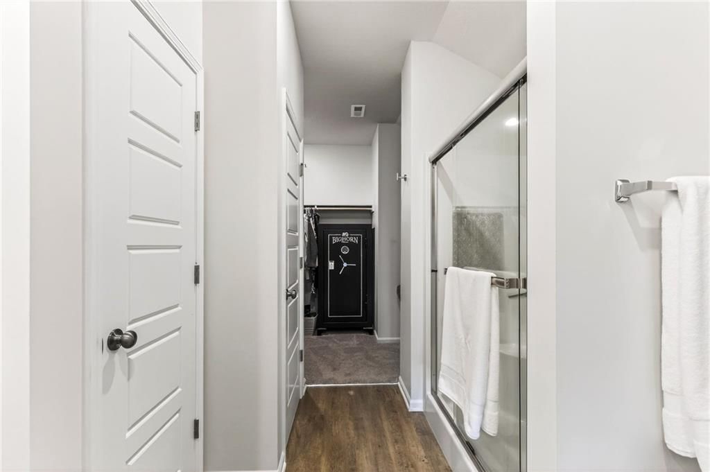 520 SE Laurel Drive — photo 25
