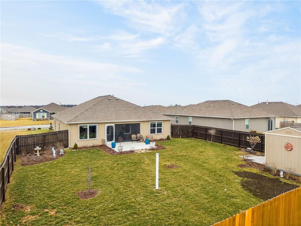 520 SE Laurel Drive — photo 30
