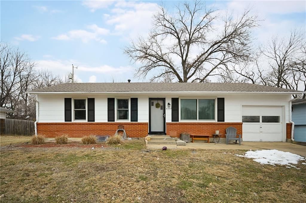 4357 N Drury Avenue — photo 2