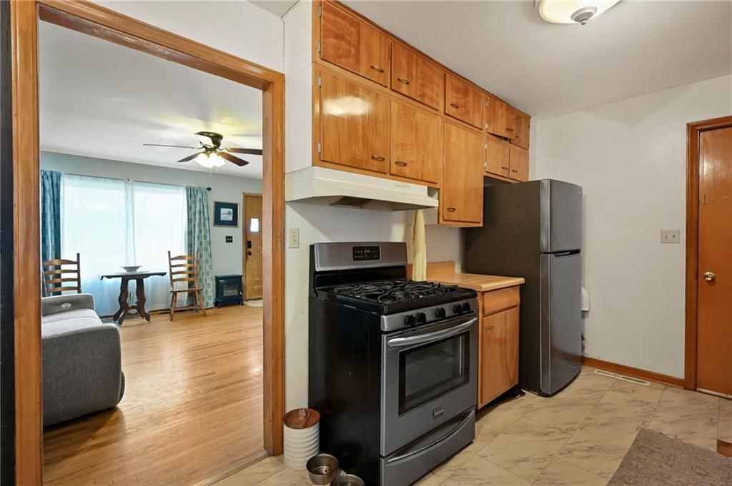 4357 N Drury Avenue — photo 6