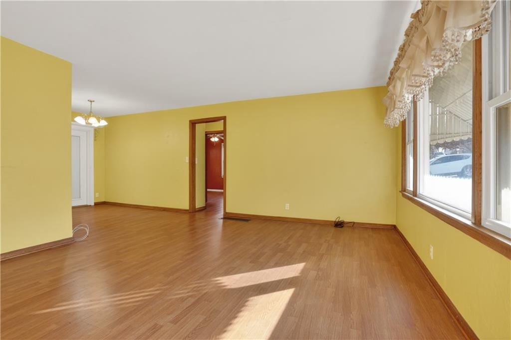 333 Allcutt Avenue — photo 2
