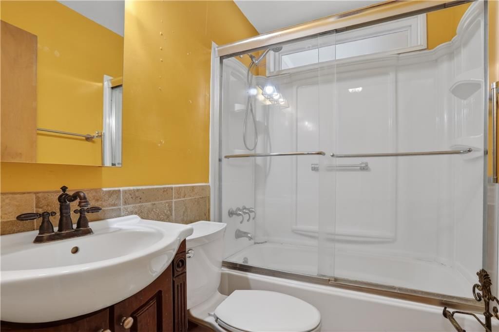 333 Allcutt Avenue — photo 10