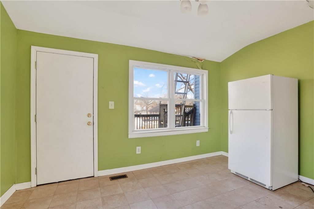 333 Allcutt Avenue — photo 13