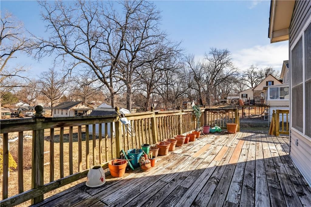 333 Allcutt Avenue — photo 16