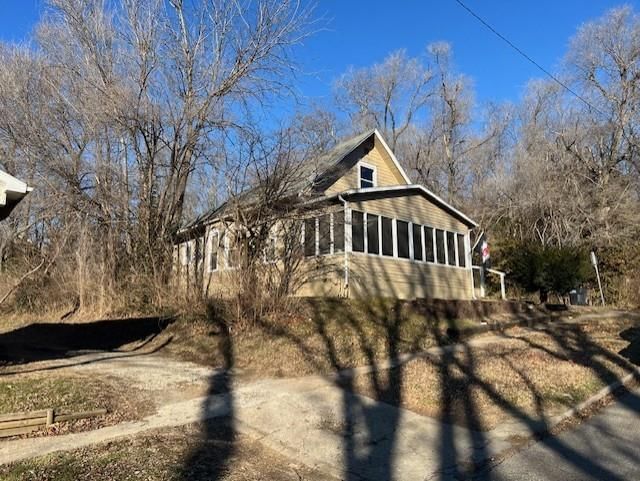 2502 S 15th Street, St Joseph, MO