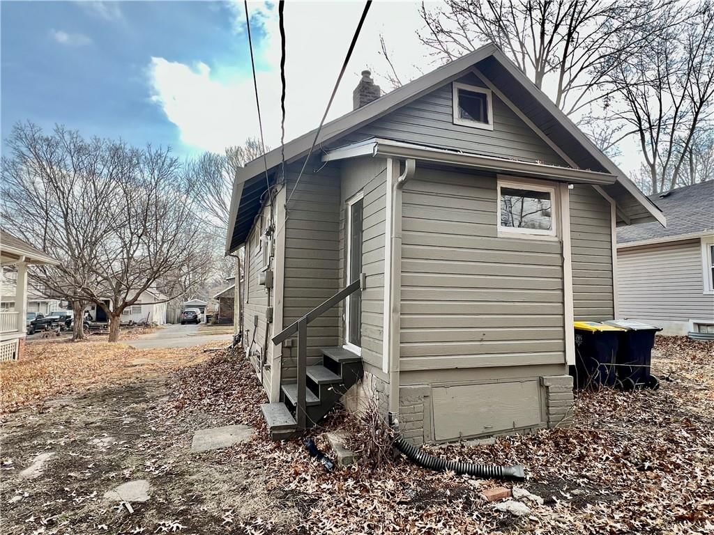 710 W 76th Street — photo 14