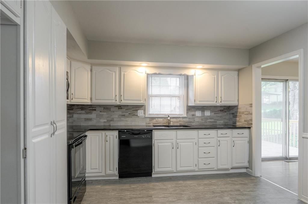 9408 E 81st Terrace — photo 9