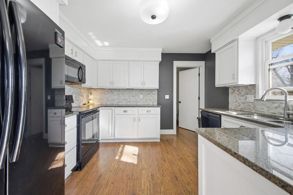 2502 Flintstone Drive — photo 11