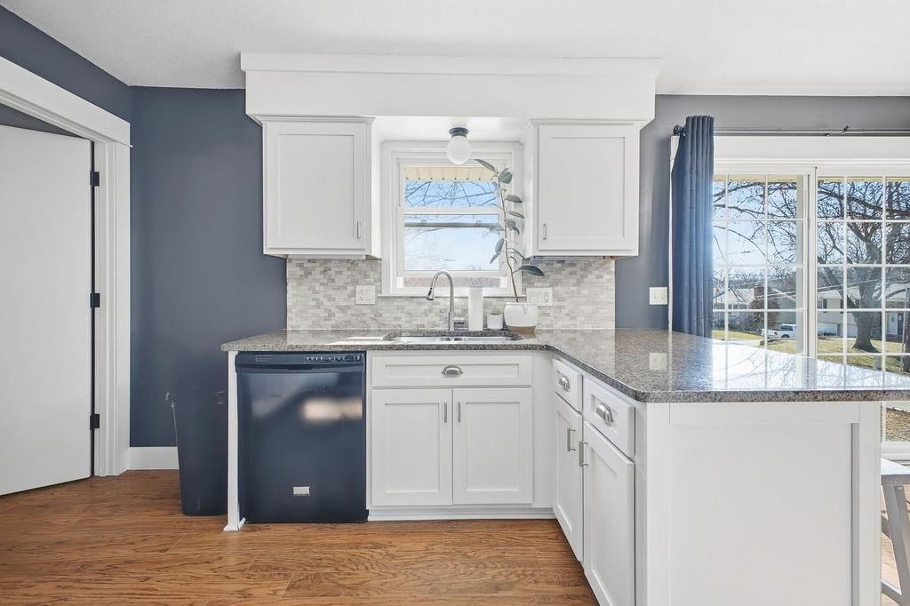 2502 Flintstone Drive — photo 12