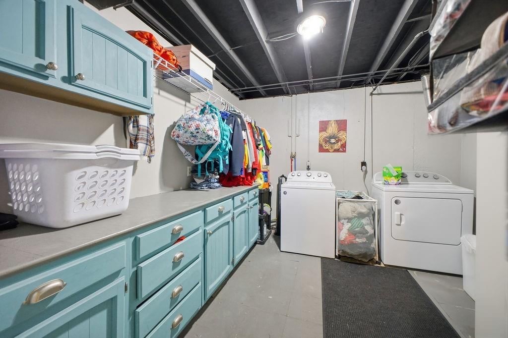 2502 Flintstone Drive — photo 31