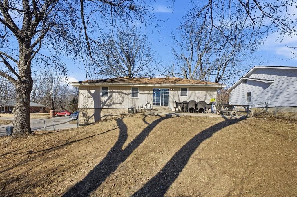 2502 Flintstone Drive — photo 43