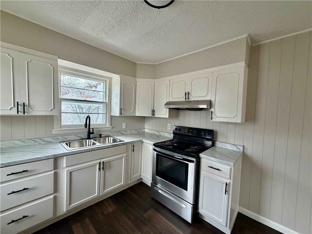 223 E Bannister Road — photo 4