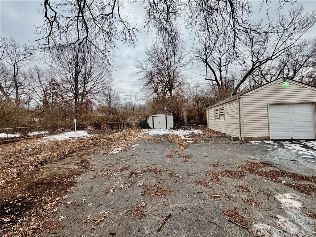 223 E Bannister Road — photo 14