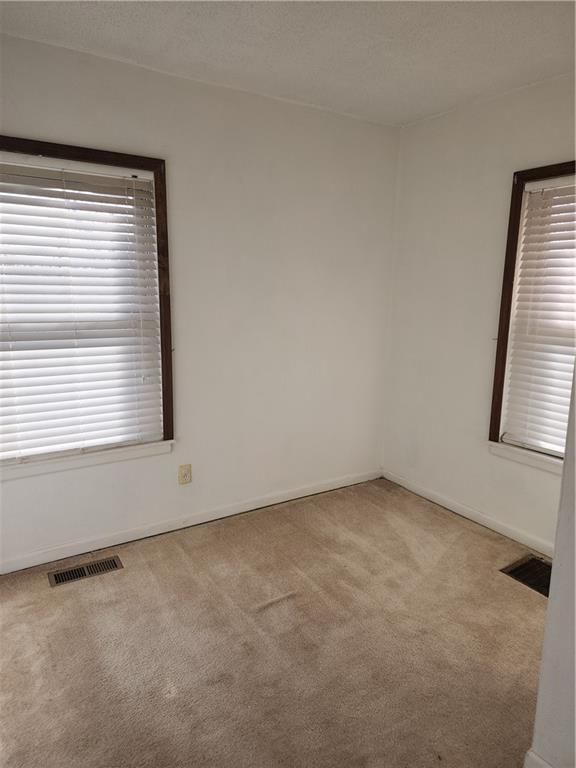 4525 Spruce Avenue — photo 4