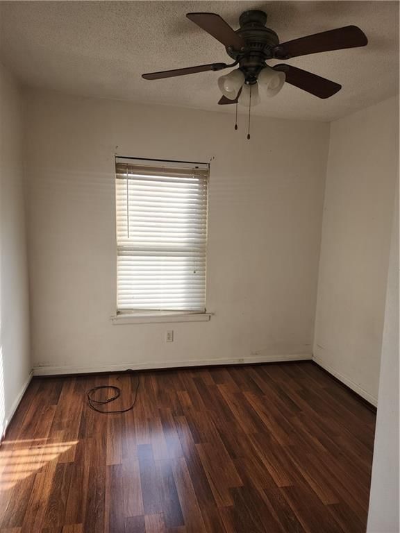 4525 Spruce Avenue — photo 8
