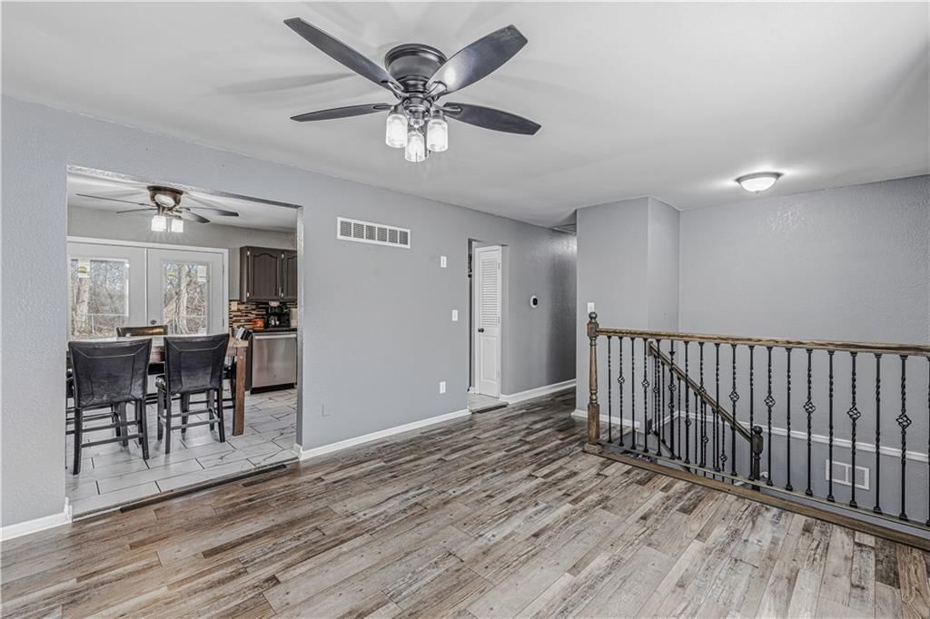 1136 NE 10th Street — photo 10