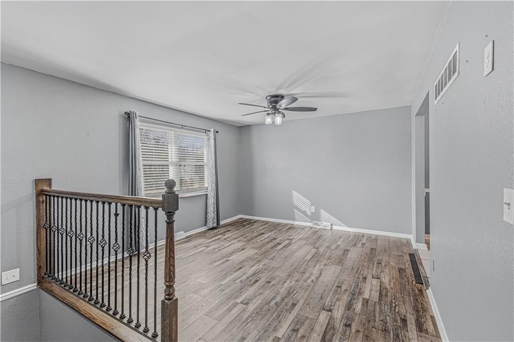1136 NE 10th Street — photo 11