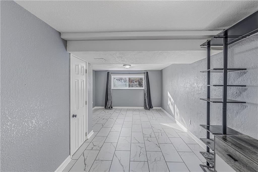 1136 NE 10th Street — photo 16