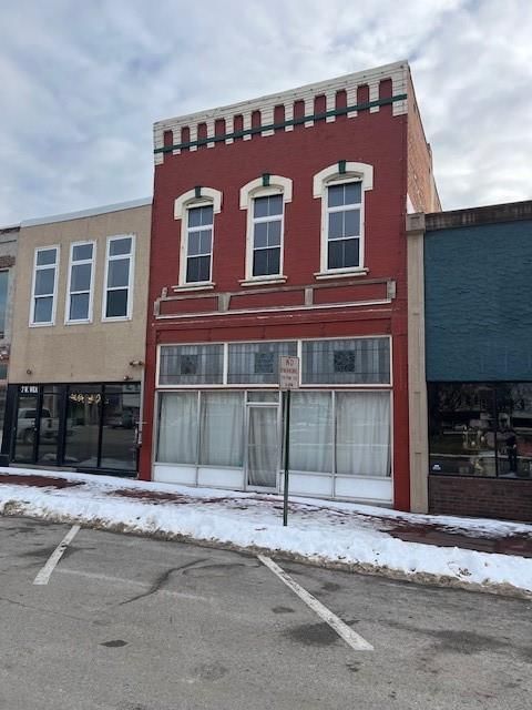 9 W Wea Street — photo 2