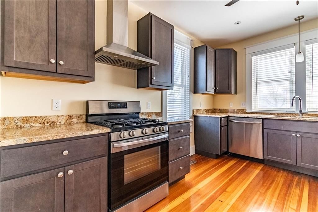 221 Broad Street — photo 10