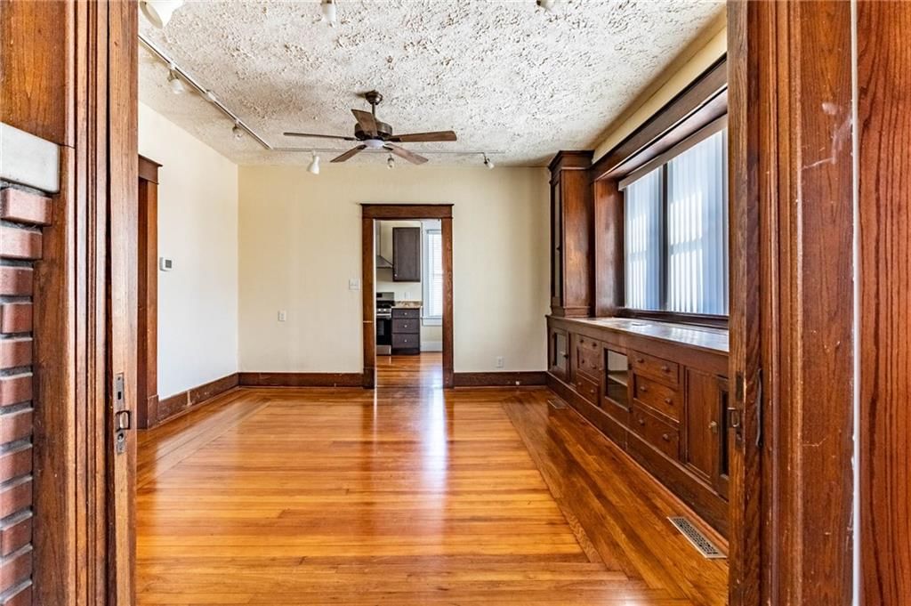 221 Broad Street — photo 15