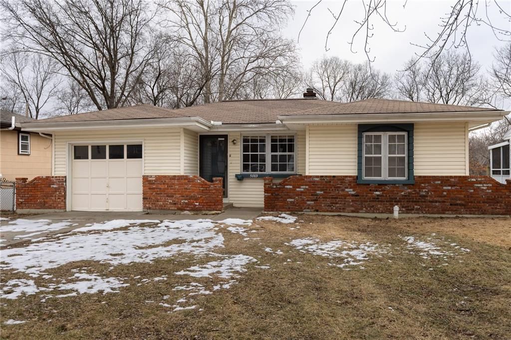 5869 N Oakley Avenue — photo 2
