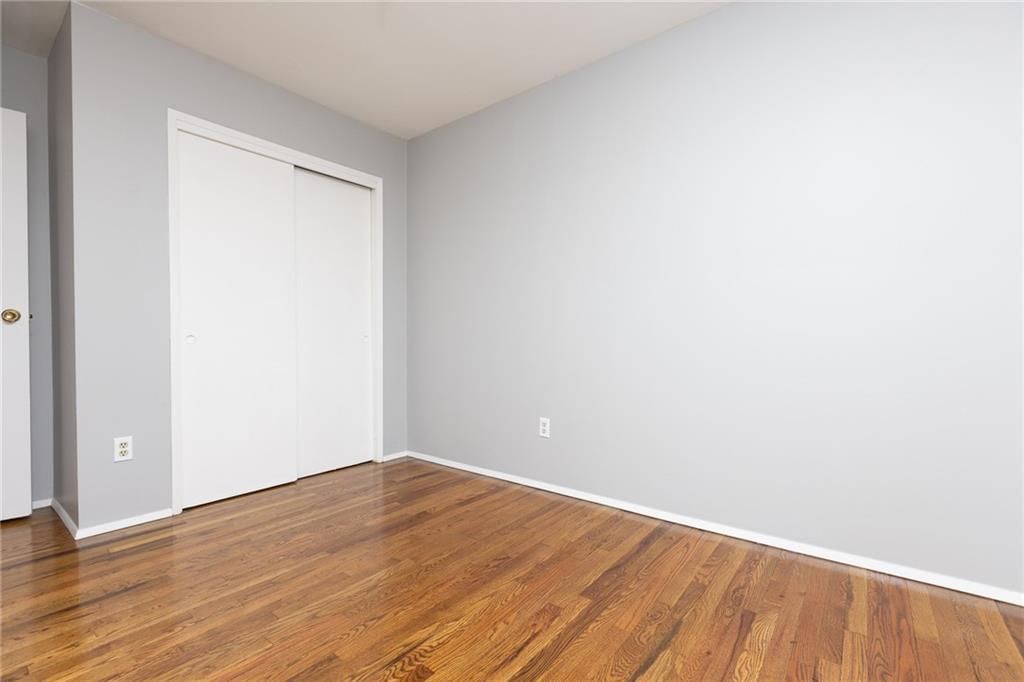 5869 N Oakley Avenue — photo 10